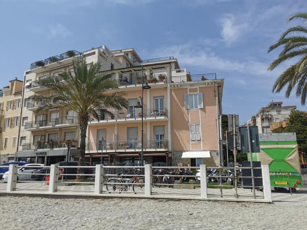 Albium - Hotel Sul Mare Albenga Exterior foto